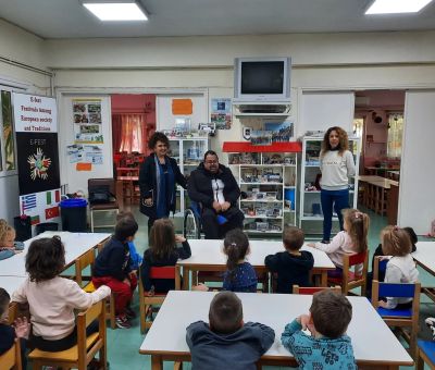 ΕΠΙΣΚΕΨΗ ΤΟΥ "ΙΠΠΟΚΑΜΠΟΥ" ΣΤΟ 4ο ΓΥΜΝΑΣΙΟ Ν.ΙΩΝΙΑΣ ΕΠΙΣΚΕΨΗ ΤΟΥ "ΙΠΠΟΚΑΜΠΟΥ" ΣΤΟ 4ο ΓΥΜΝΑΣΙΟ Ν.ΙΩΝΙΑΣ